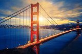 Abendliches Leuchten über San Franciscos Skyline