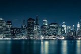 Elegante Metropole bei Nacht