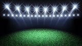 Glanzlichtspiel des nächtlichen Spielfelds