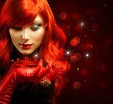 Magische Eleganz in Rot