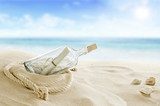 Sanfte Meeresbrise am sonnigen Strand