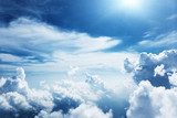 Strahlendes Himmelsspektakel mit Wolkenpracht