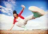 Urbaner Streetdance im Sonnenlicht
