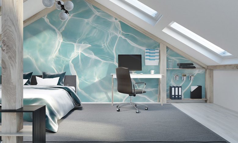 turkisfarbene wasseroberflache mit lichtreflexen fototapete fur schlafzimmer fototapeten demural